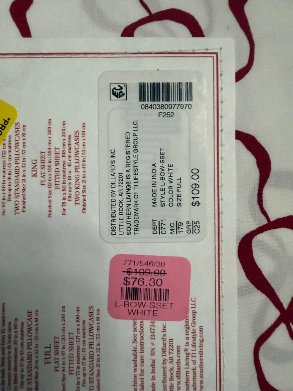 Southern Living Printed Holiday Full Sheet Set - White with Red Bow Print